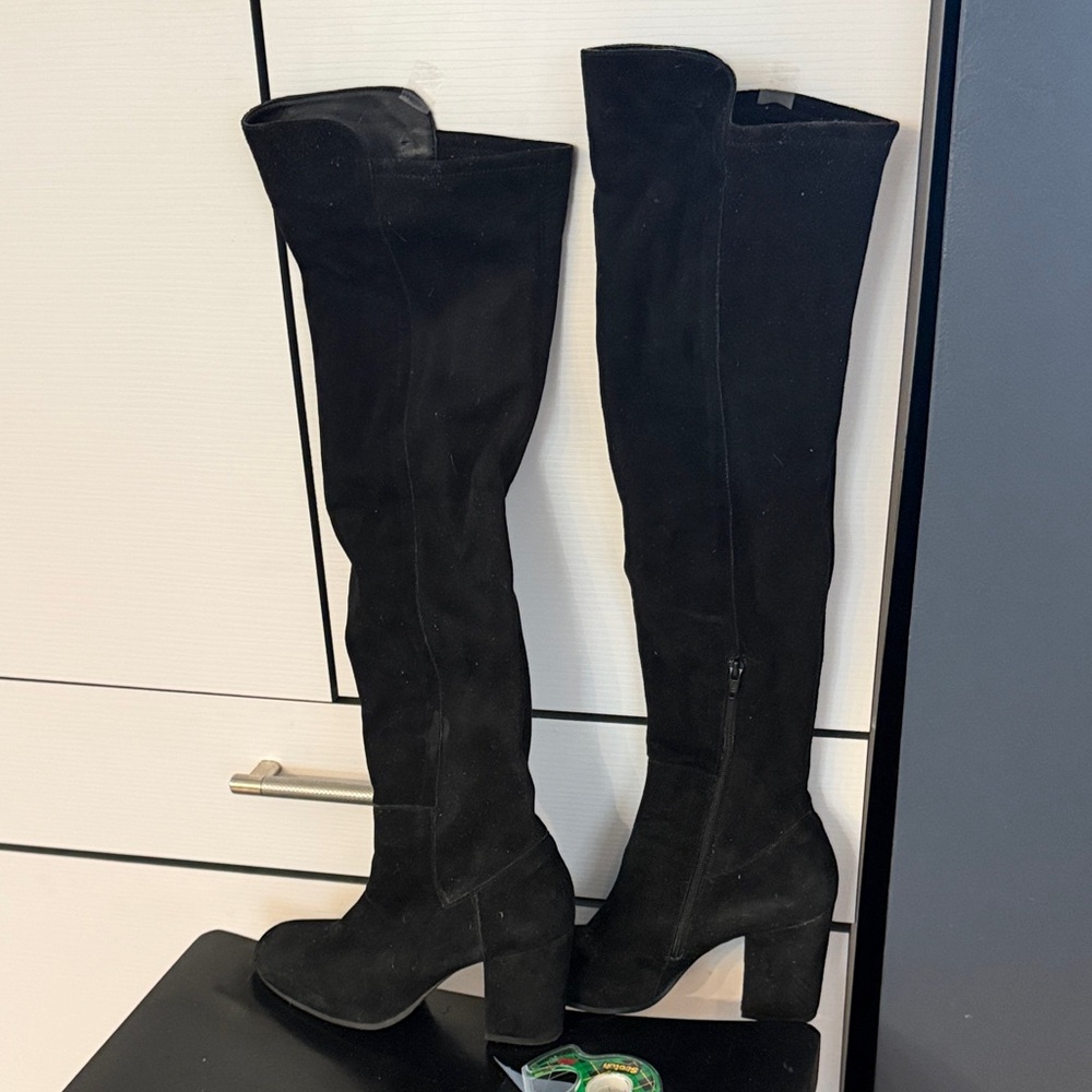 Black Over-the-Knee Boots